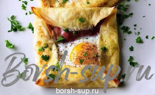 Блины с беконом и яйцом на завтрак – лучший рецепт по шагам с фото