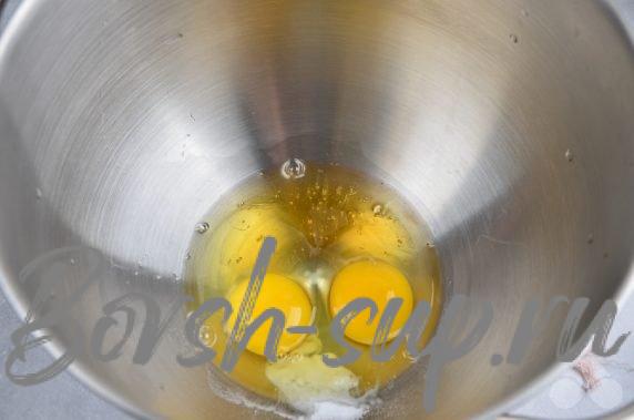 Медовые блины на молоке – фото приготовления рецепта, шаг 1