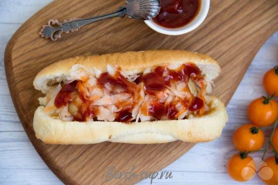 Хот-дог с квашеной капустой и соусом барбекю – фото приготовления рецепта, шаг 3 Хот-дог с квашеной капустой и соусом барбекю – фото приготовления рецепта, шаг 3