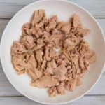 Салат с тунцом, овощами и кукурузой – простой и вкусный рецепт с фото (пошагово)» >