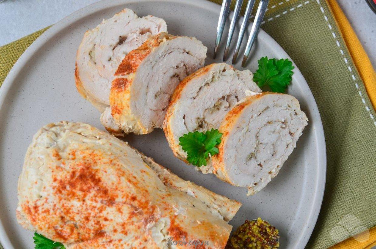 Рулет из курицы в мультиварке – фото приготовления рецепта, шаг 4 Рулет из курицы в мультиварке – фото приготовления рецепта, шаг 4