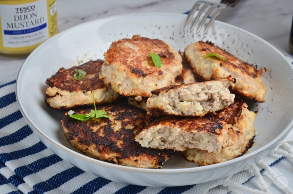 Классический рецепт мясных котлет – фото приготовления рецепта, шаг 6 Классический рецепт мясных котлет – фото приготовления рецепта, шаг 6